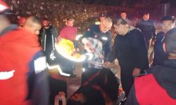 Bartın’da otomobil, bariyerlere çarptı