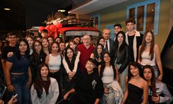 'Çiçek Abbas', Minibüsüyle Buluştu