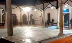 Emirsultan Camii'nin kubbesine yıldırım düştü