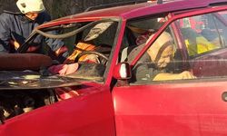 Giresun'da otomobil ve minibüs çarpıştı