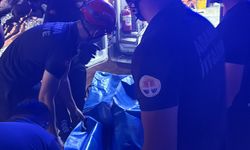 İki aracın çarpışması sonucu 1  kişi öldü, 2 kişi yaralandı