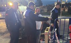 Kağıthane'de yolda çökme meydana geldi