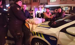 Kimliğini vermeyerek trafik şube müdürüne tekme attı, 2 yakını ile tutuklandı