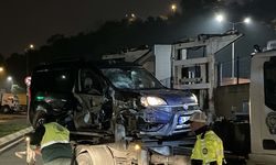 Park halindeki TIR'a çarptı, olay yerinden yaya olarak kaçtı