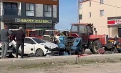 TIR, park halindeki araçlara çarptı: 8 araçta hasar oluştu