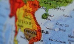 Vietnam'da Sel Can Aldı