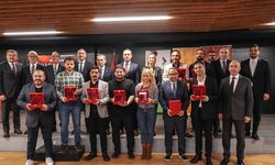 'İsmail Sarıkaya Sarı Kırmızı Kareler' Ödül Töreni