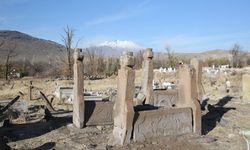 Kayseri Develi’de asırlık mezar taşları gün yüzüne çıkarıldı