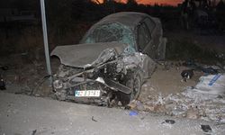 Konya'da traktör ile otomobil çarpıştı: 2 yaralı