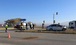 Sivas'ta trafik kazası: 3 yaralı