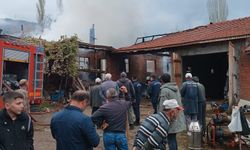 Amasya'da tek katlı ev alev aldı