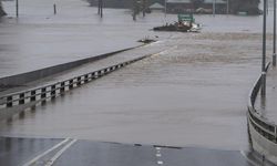 Avustralya'da şiddetli tropikal siklon etkisi