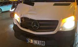 Bursa'da minibüs yayaya çarptı