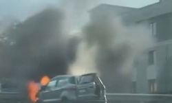 Büyükçekmece'de Otomobil Alev Alev Kaldı