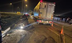 Çanakkale'de TIR ile traktör çarpıştığı kazada yaşlı çift hayatını kaybetti