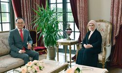 Emine Erdoğan, Çin'in Ankara Büyükelçisi ile görüştü