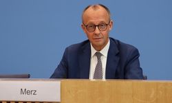 Friedrich Merz Ahmed Şara'yı Almanya'ya davet etti