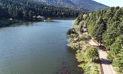 Gölcük Tabiat Parkı görsel şölen sundu