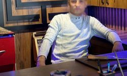 İzmir'de belediye binasına taşlı saldırı