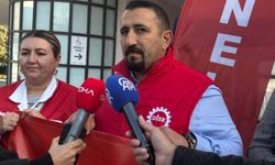 İzmir'de Büyükşehir Belediyesi İşçileri 2 Gündür Eylemde