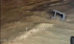 İzmir'de sağanak etkisini gösteriyor