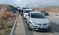 Kırıkkale'de iki otomobil çarpıştı