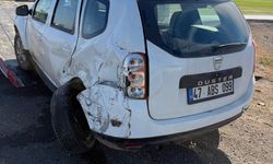 Mardin'de 3 Aracın Karıştığı Kazada TIR Yandı