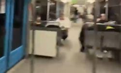 Metroda Kağıt Oynadılar