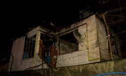 Rize'de 2 katlı ev alevlere teslim oldu