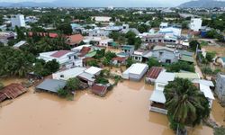 Vietnam'da Sel Nedeniyle Hayatını Kaybedenlerin Sayısı Artıyor
