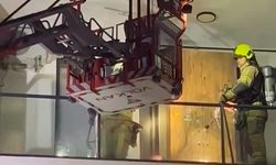 Yangın Çıkartmak İsteyen Kadın, İtfaiyeye Damacana Fırlattı