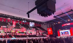 Kurultay’da üçüncü gün heyecanı