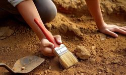 200 milyon yıl öncesine ait dinozor ayak izleri bulundu