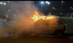 Yozgat'ta otomobili alevler sardı