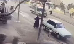 Adana'da korkutan kamyonet kazası