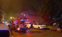 Bursa'da depoda çıkan yangında 1 kişi dumandan etkilendi