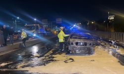 Eyüpsultan'da otomobil alev topuna dönüştü