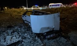 Otomobil tarlaya uçtu