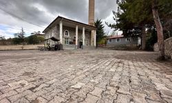Beypazarı’nda Camii ve İmam Evi Çevresi Yenilendi