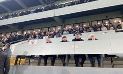 Tribünler Karıştı