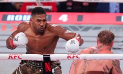 Ünlü Boksör Ölümlü Kazaya Karıştı