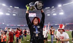 Kupaların adamı Muslera'dan bir kupa daha!