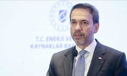 Bakan Bayraktar: "Ekipler kesintisiz enerji akışı için 7 gün 24 saat sahada"