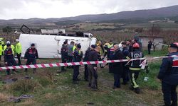 Denizli'de midibüs devrildi: 25 yaralı