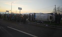 Aydın'da işçi servis minibüsü devrildi: Yaralılar var