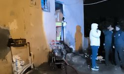 Ev yangınında dumandan etkilenenleri itfaiye kurtardı