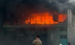 Hatay'da mobilya atölyesinde büyük yangın