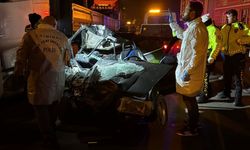 Karabük'te Otomobil, Park Halindeki TIR'a Çarptı