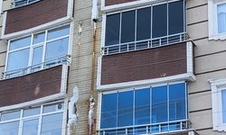 Kars'ta Öğrencinin Kafasına Buz Sarkıtı Düştü