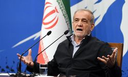 Pezeşkiyan'dan açıklama: "İran halkıyla topyekun savaş anlamına gelir"